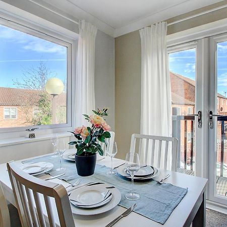 2 Minutes From Mk Central By Car- 2 Bed Apartment - 2 Free Parking Spaces- Hosted By Stayinmk Milton Keynes Exterior foto