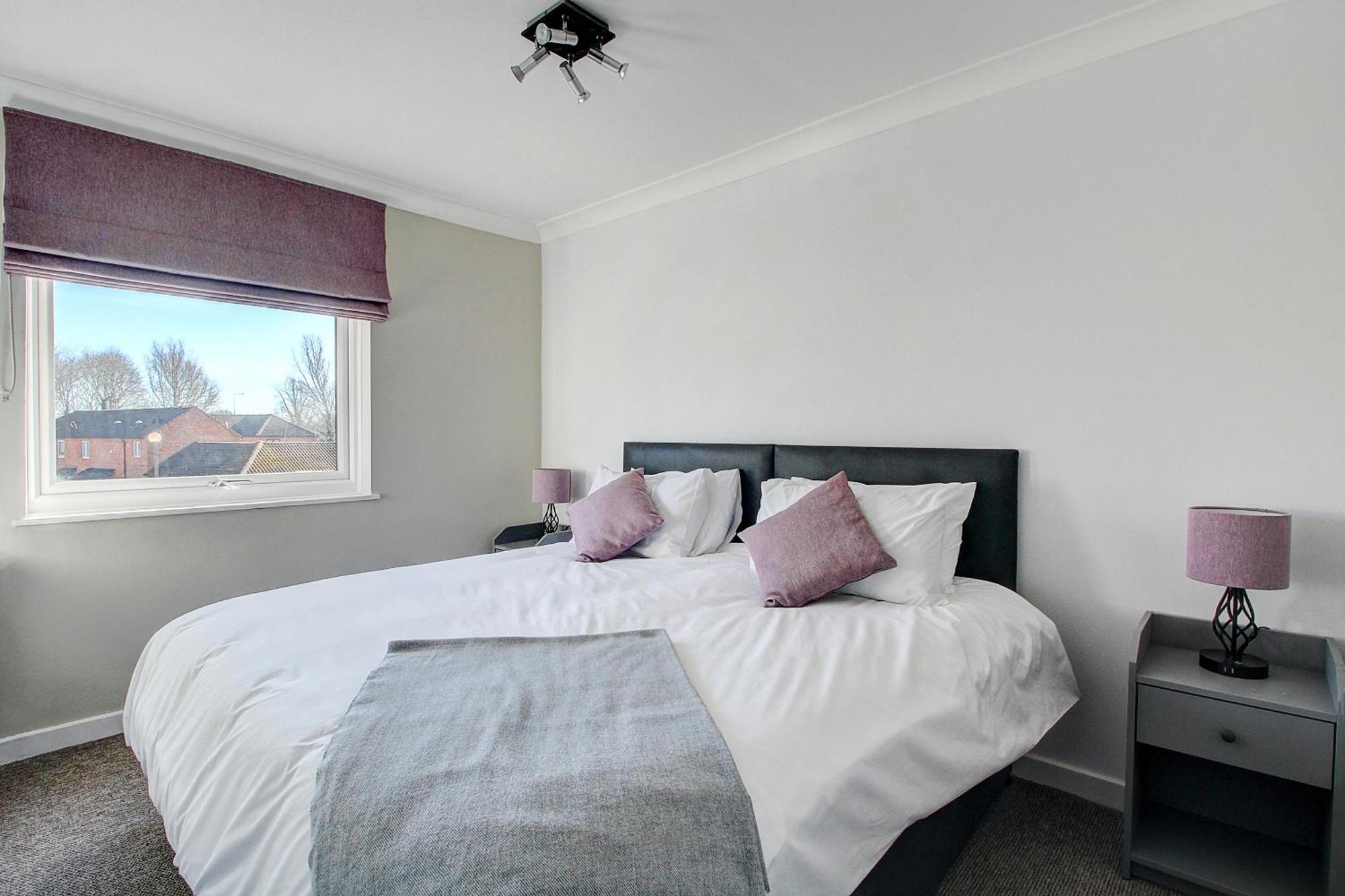 2 Minutes From Mk Central By Car- 2 Bed Apartment - 2 Free Parking Spaces- Hosted By Stayinmk Milton Keynes Exterior foto